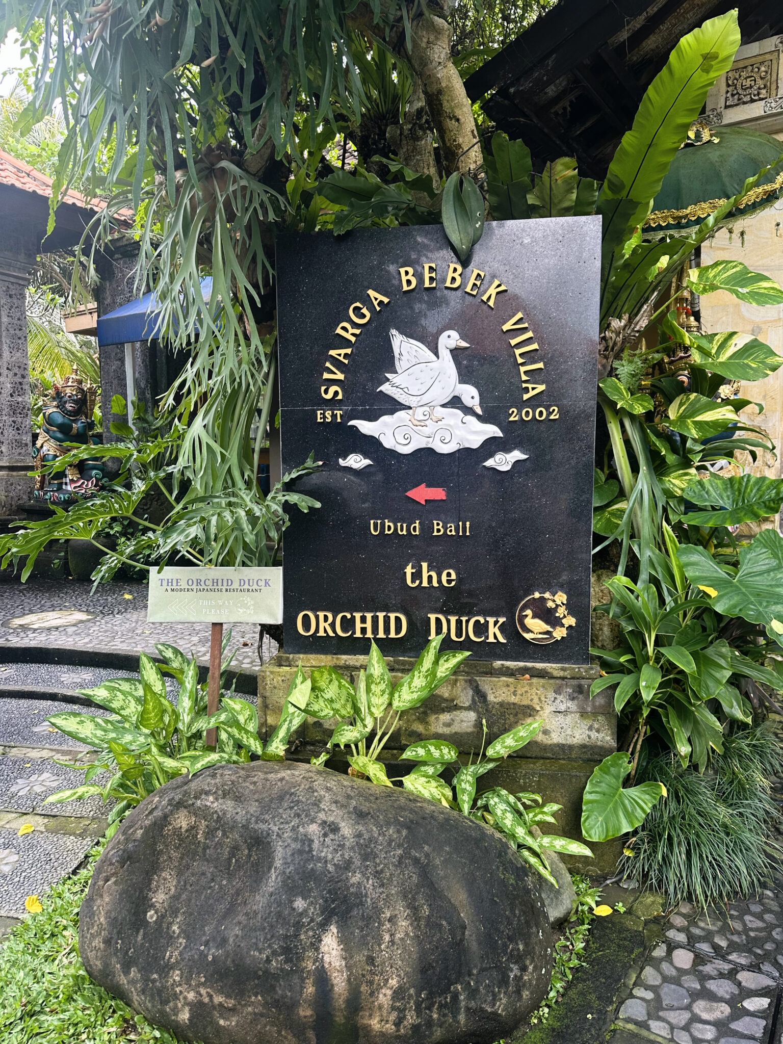 svarga bebek entrance