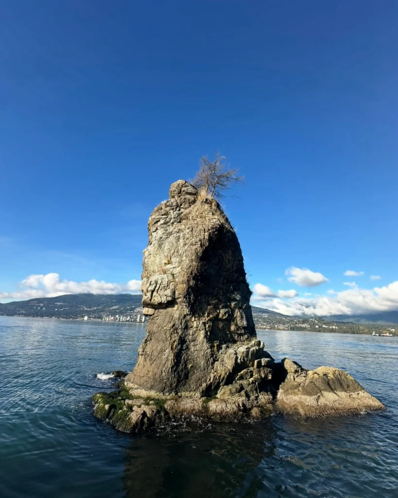 siwash rock stanley park