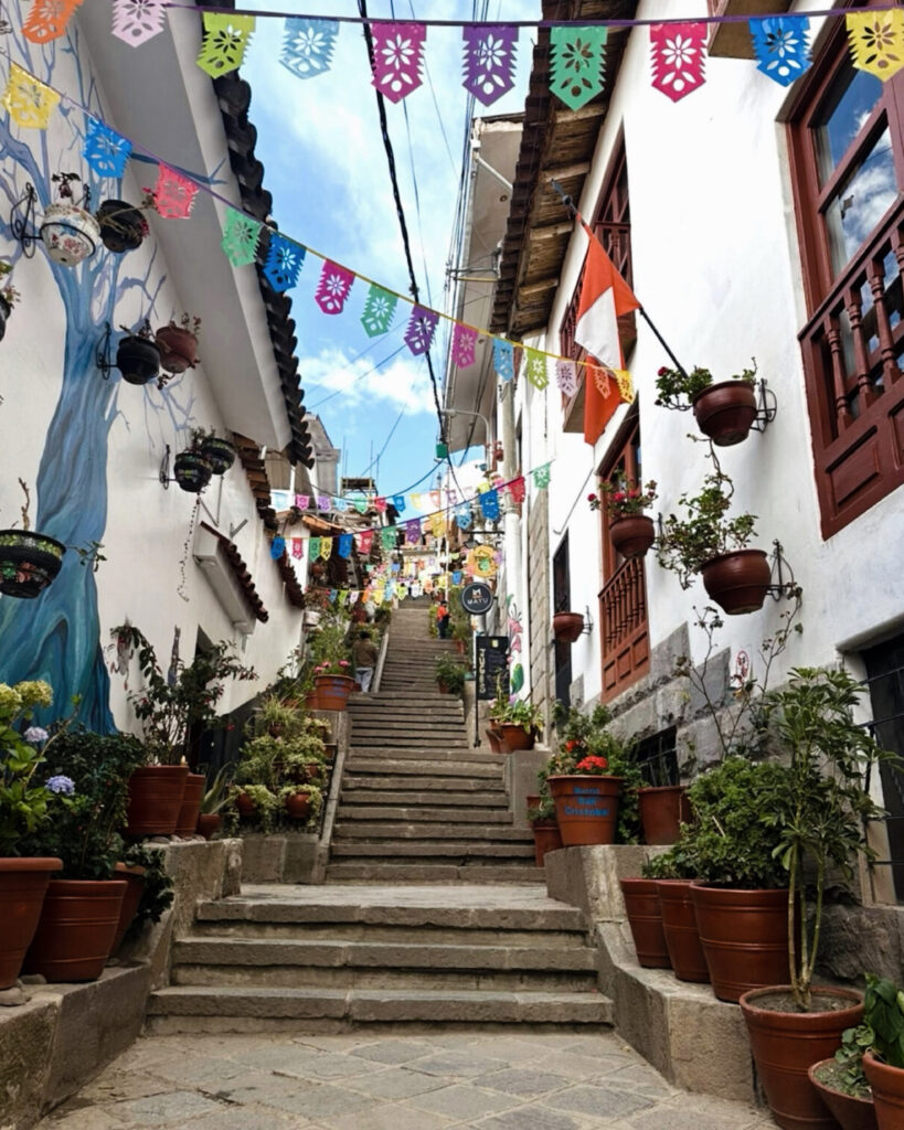 cusco san blas alley stairs